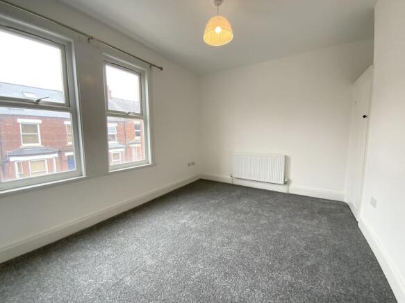 2 bed Terraced to rent Image 8