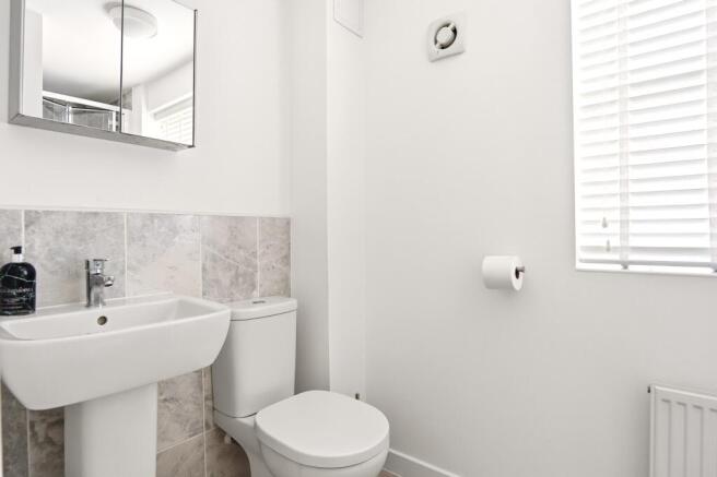 4 bed Detached for sale Image 10