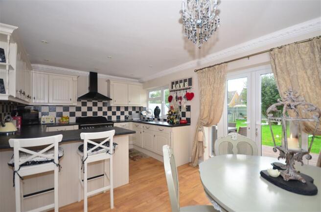 Kitchen Dining Area