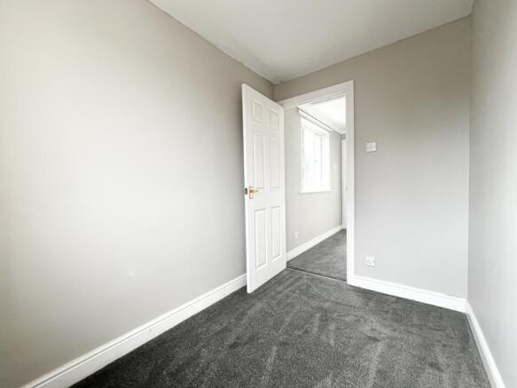 3 bed Semi-Detached to rent Image 6
