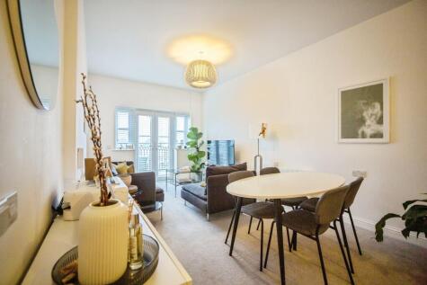 4 Sayers Way, Erith, DA8