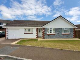 5, Longfield Drive, Camelford PL32 9TE