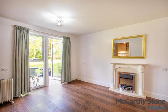 8688064-interior03.jpg