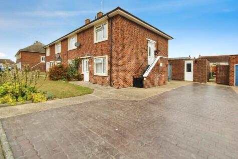 Merivale Close, Manningtree, CO11