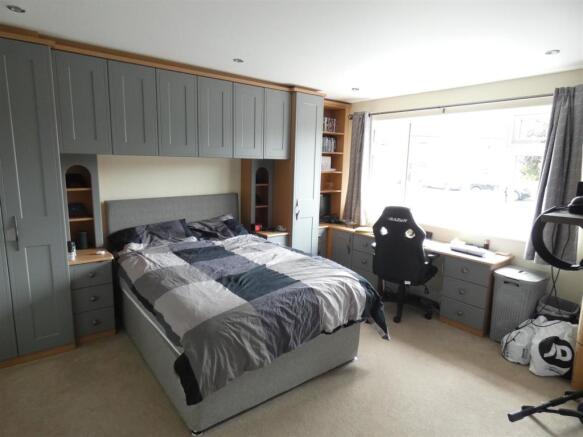 BEDROOM 2