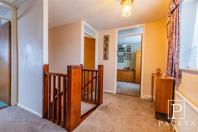 FIRST FLOOR LANDING