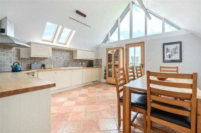Kitchen/ Breakfast