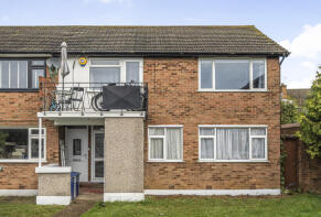 11, Cherrydown Walk, Romford RM7 8HJ
