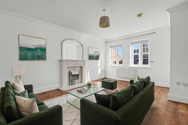 Living room (staged)