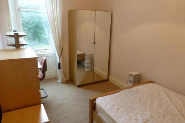 300042_wellingtonbed2.jpg