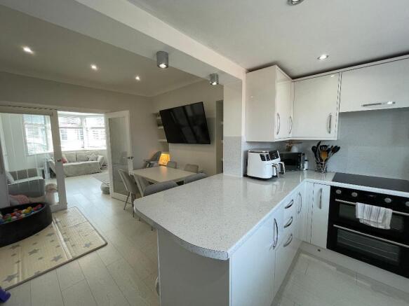 3 bed Terraced for sale Image 7