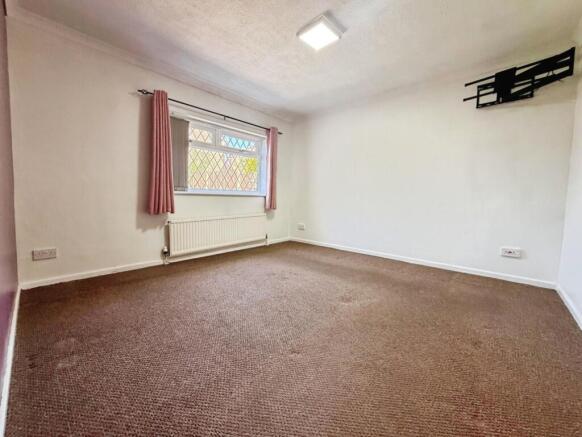 2 bed Detached Bungalow for sale Image 12