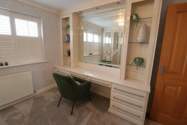 DRESSING ROOM