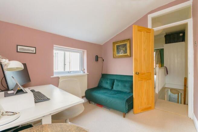 DAORNOTLEB82 - Bedroom G.jpg