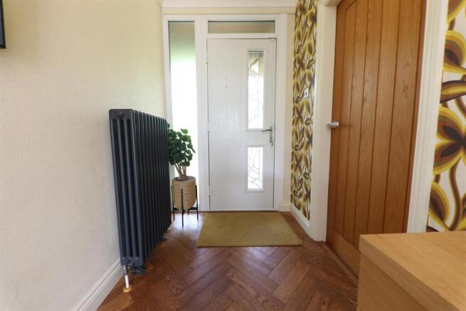 3 bed Detached Bungalow for sale Image 5