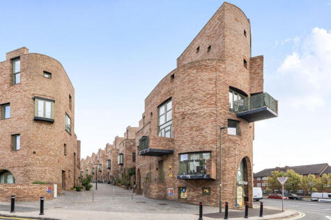 Edgeworth Mews, Finchley, LONDON, N3