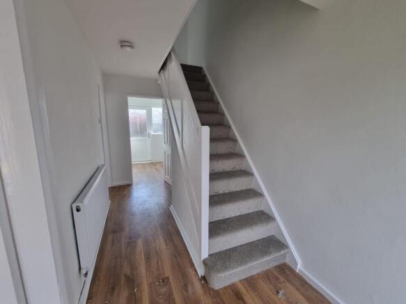 3 bed Terraced to rent Image 8