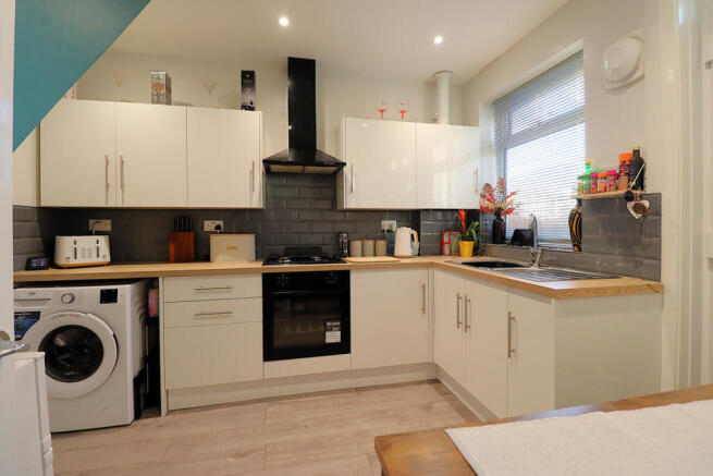 2 bed Terraced for sale Image 5