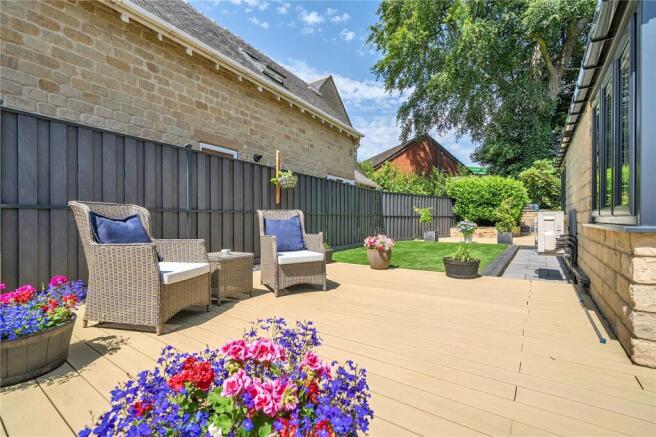 4 bed Detached for sale Image 9