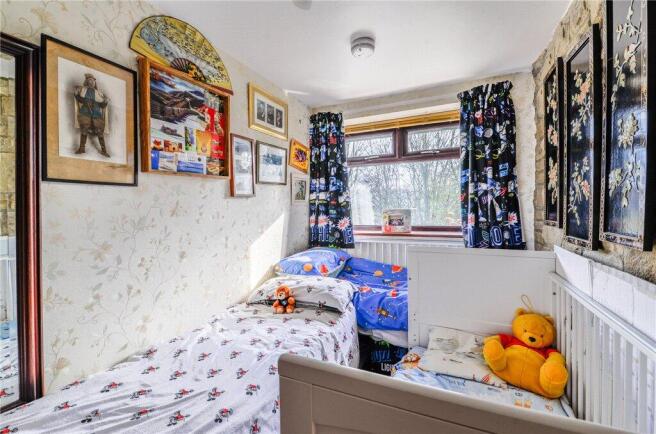 4 bed Detached for sale Image 10