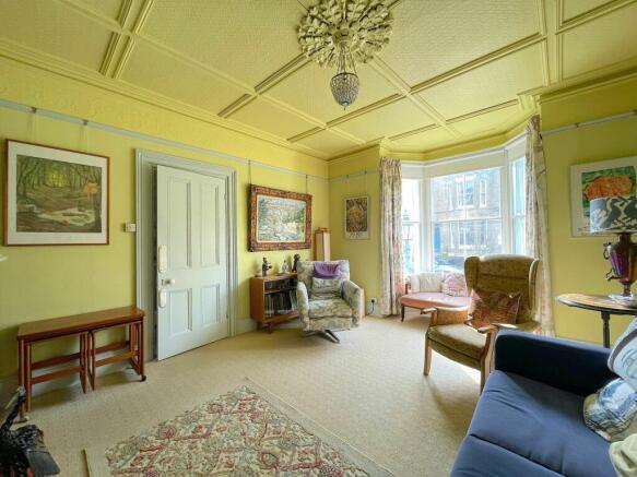 Living Room (2)