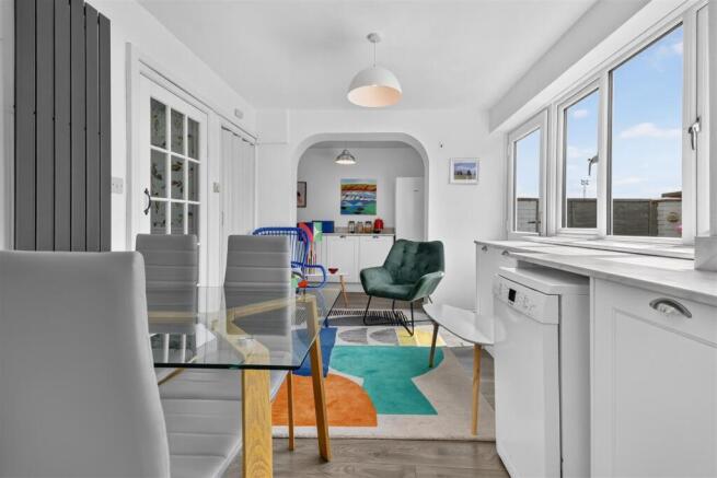 3 bed Semi-Detached for sale Image 5