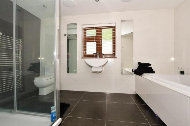 En-Suite Bathroom In Annex