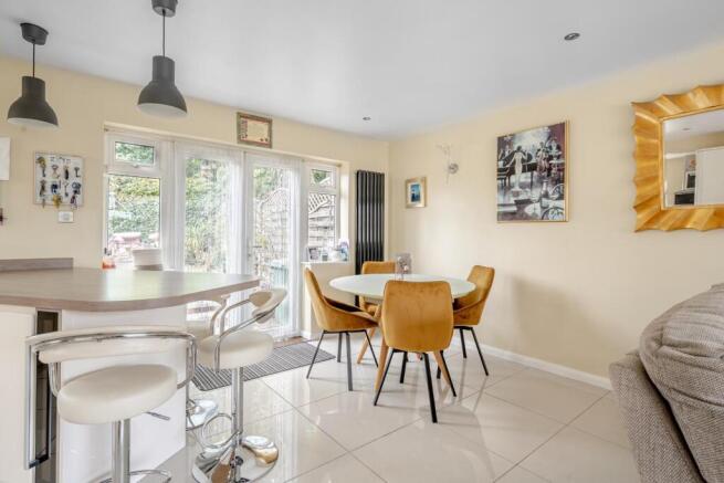 3 bed Semi-Detached for sale Image 5