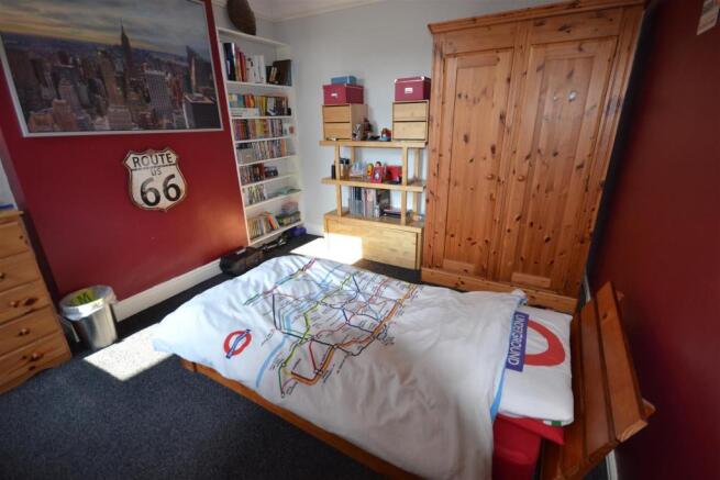 BEDROOM 2