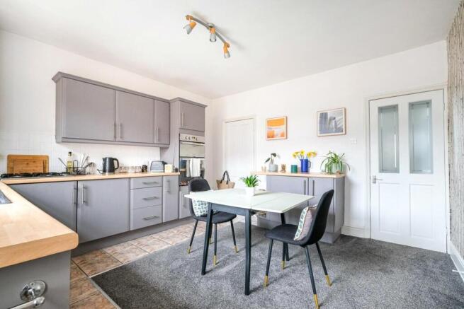 Kitchen/Dining