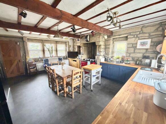 3 bed Detached for sale Image 5