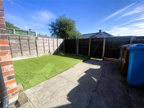 3 bed Terraced to rent Image 12