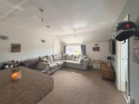 6c Reception Room