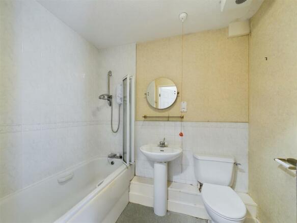 Bathroom.jpg