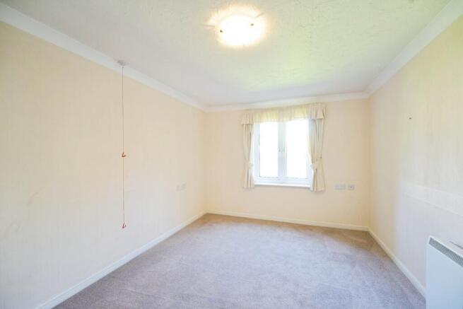 2 bed Apartment for sale Image 6