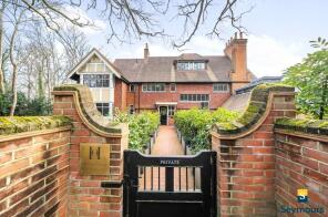 Flat 2, 97 Hitherbury House, Portsmouth Road, Guildford GU2 4DL