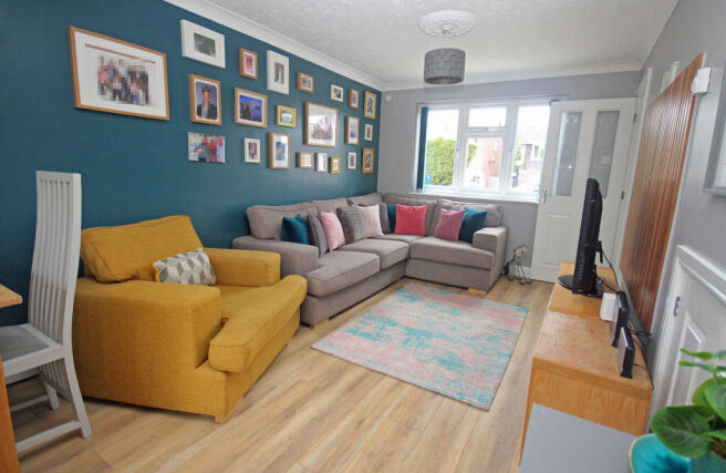 Sitting/dining room