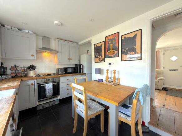 Kitchen/Dining Room (1)