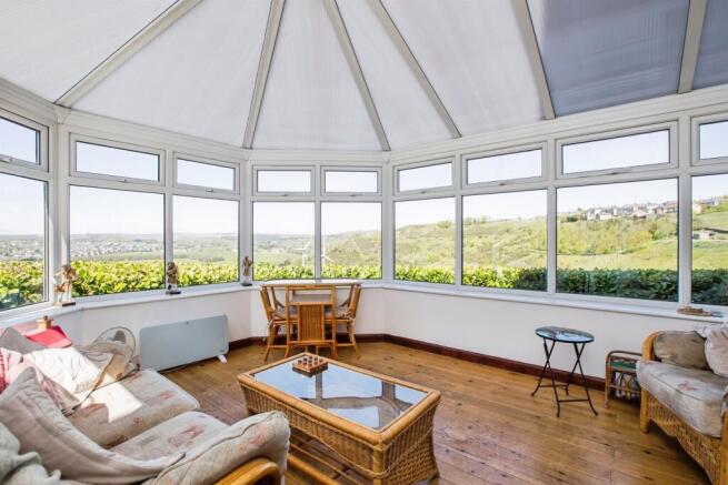 7 bed Detached for sale Image 4