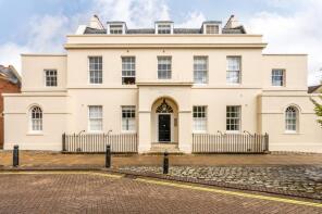 10, Northumberland House, Lower Square, Isleworth TW7 6RL