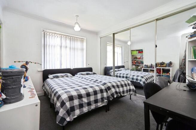 3 bed Semi-Detached for sale Image 7