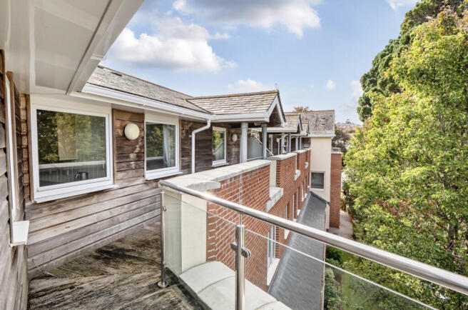 1364076-16-68e56c...