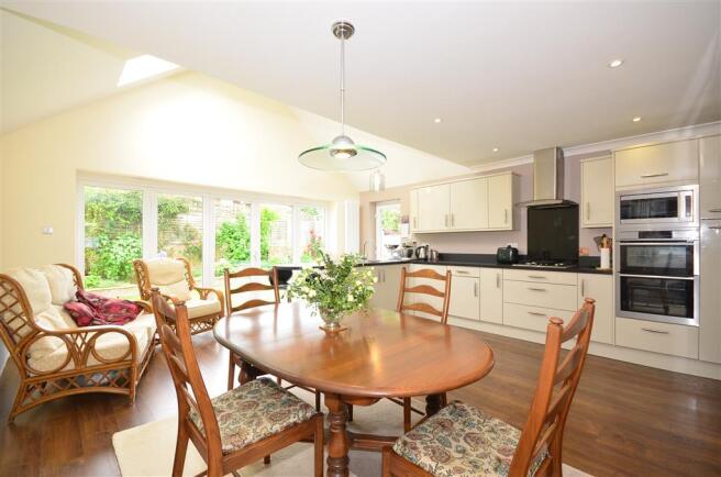 Kitchen/ Dining Area