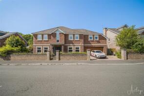 37, Moorland Avenue, Newton, Swansea SA3 4UA
