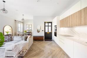 23, Diana House, Holt Gardens, London SW17 7FY