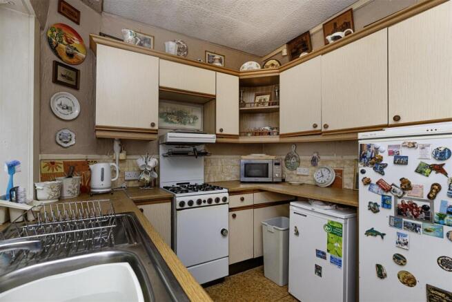 2 bed House for sale Image 8