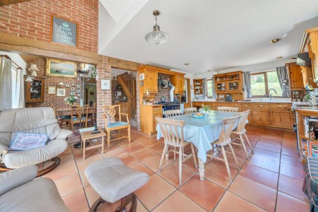 Kitchen/Dining Room