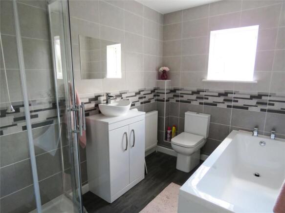 En Suite Bathroom