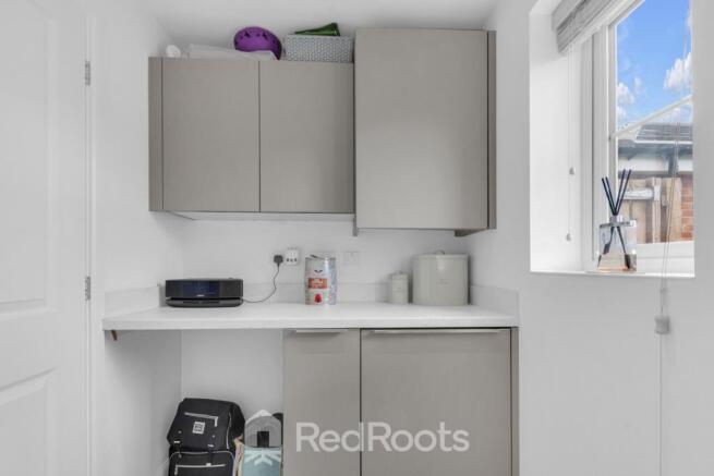 4 bed Detached for sale Image 7