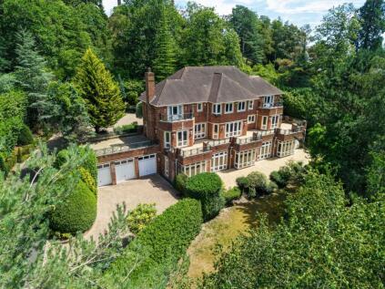 Ravenscroft Road, St George's Hill, KT13